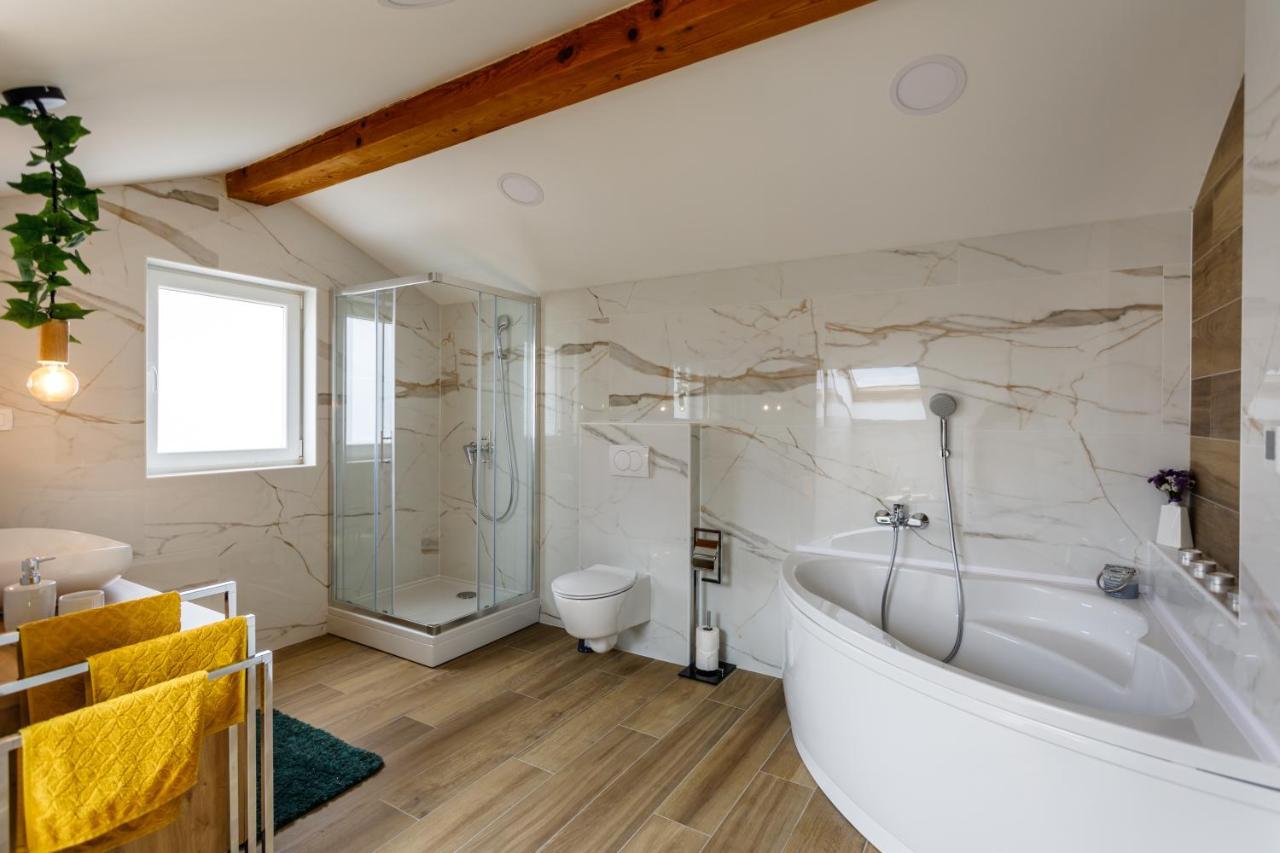 Apartmani Olea II Krk Крк Экстерьер фото